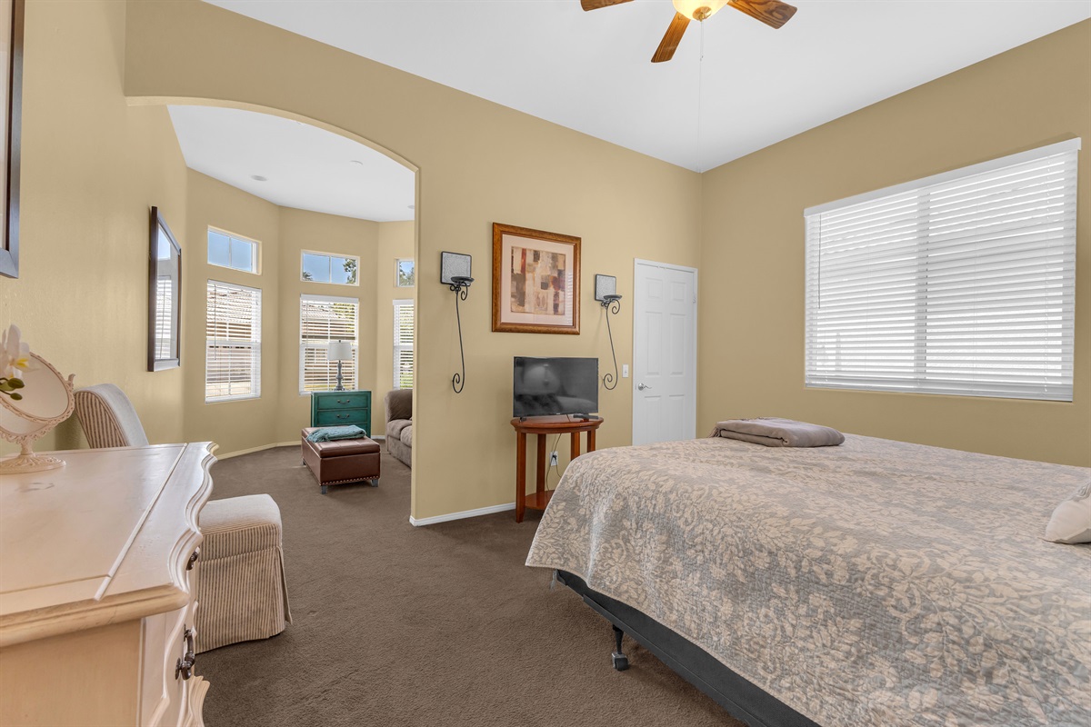 2nd bedroom with sitting room