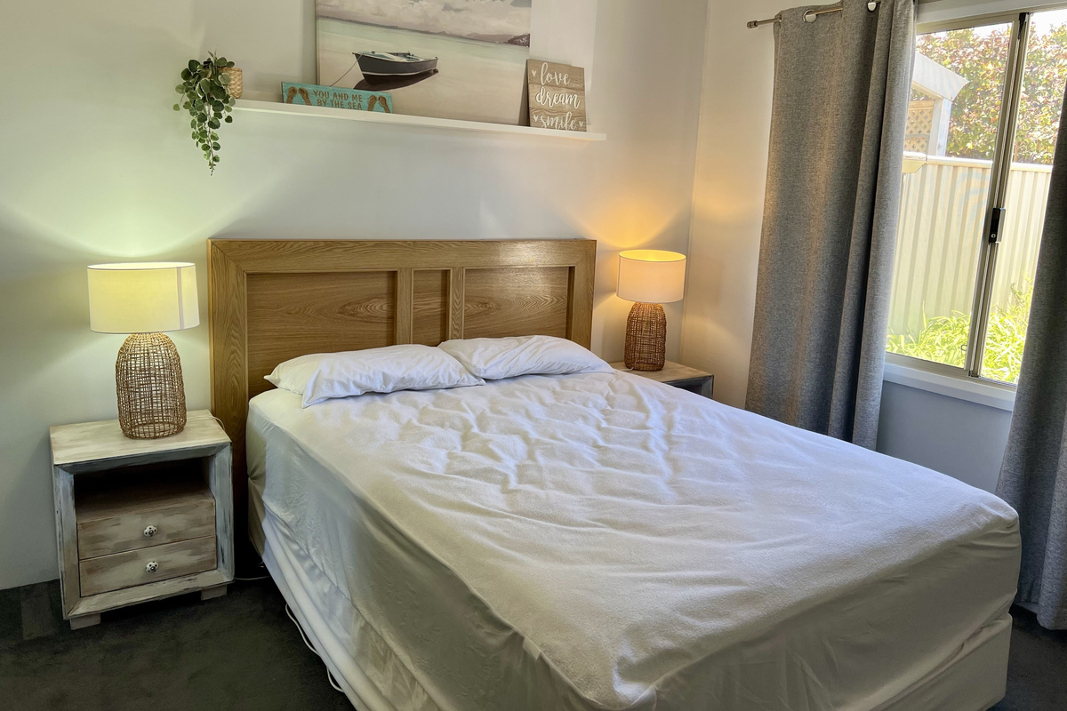 Main bedroom at the front of the home with Queen size Bed & built-in robe