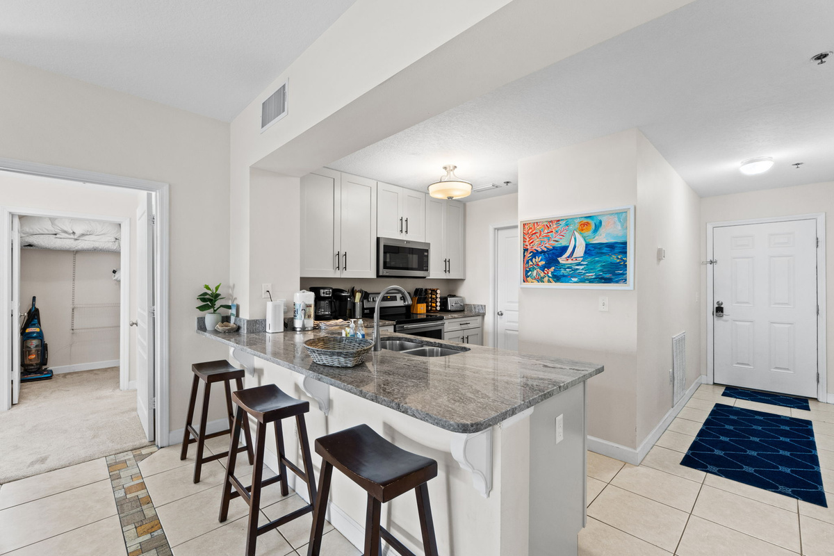 Kitchen bar