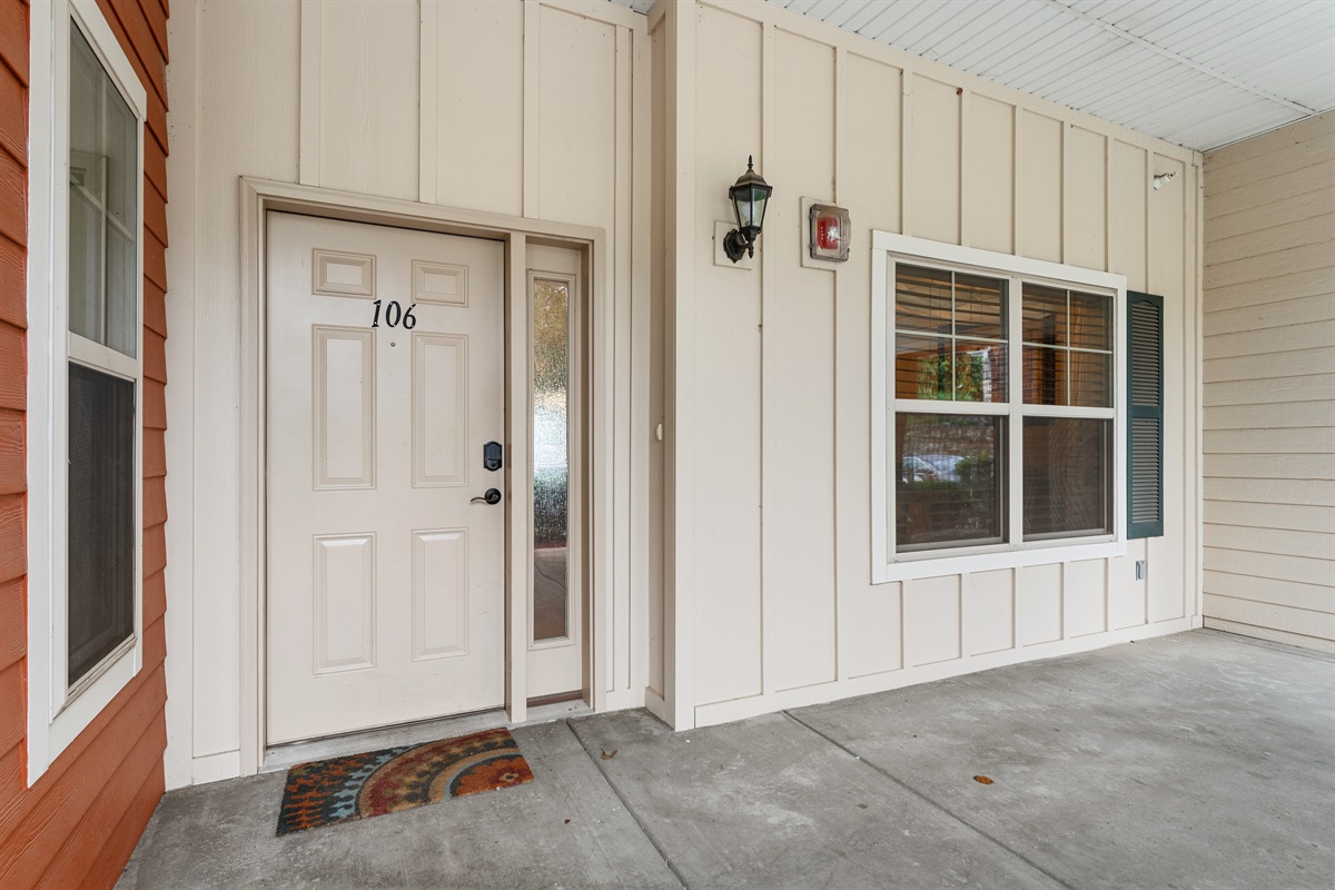 Easy, no-stairs entry makes unloading and check-in simple from the moment you arrive.