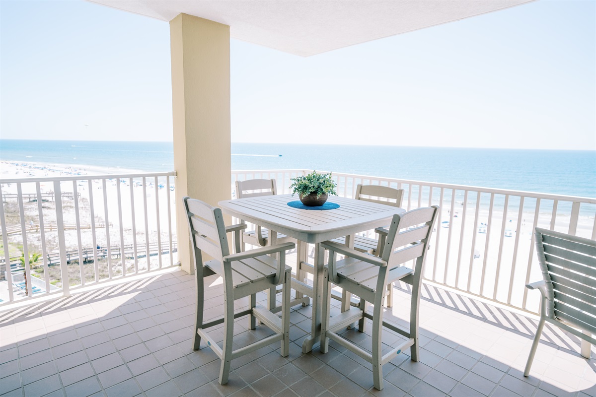Coffee + breakfast on the ocean = PRICELESS 🌟