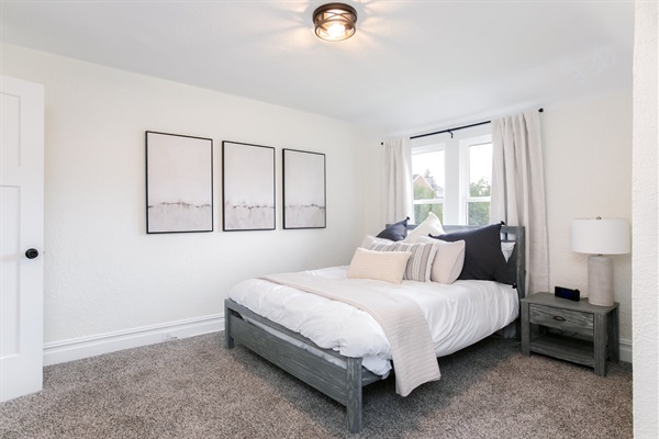 Freshly Updated 5BR2.5B 5min to ND Stadium, photo 17