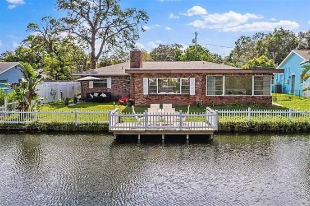 Welcome to Heaven on the Lake, a tranquil waterfront property in St. Petersburg, FL!