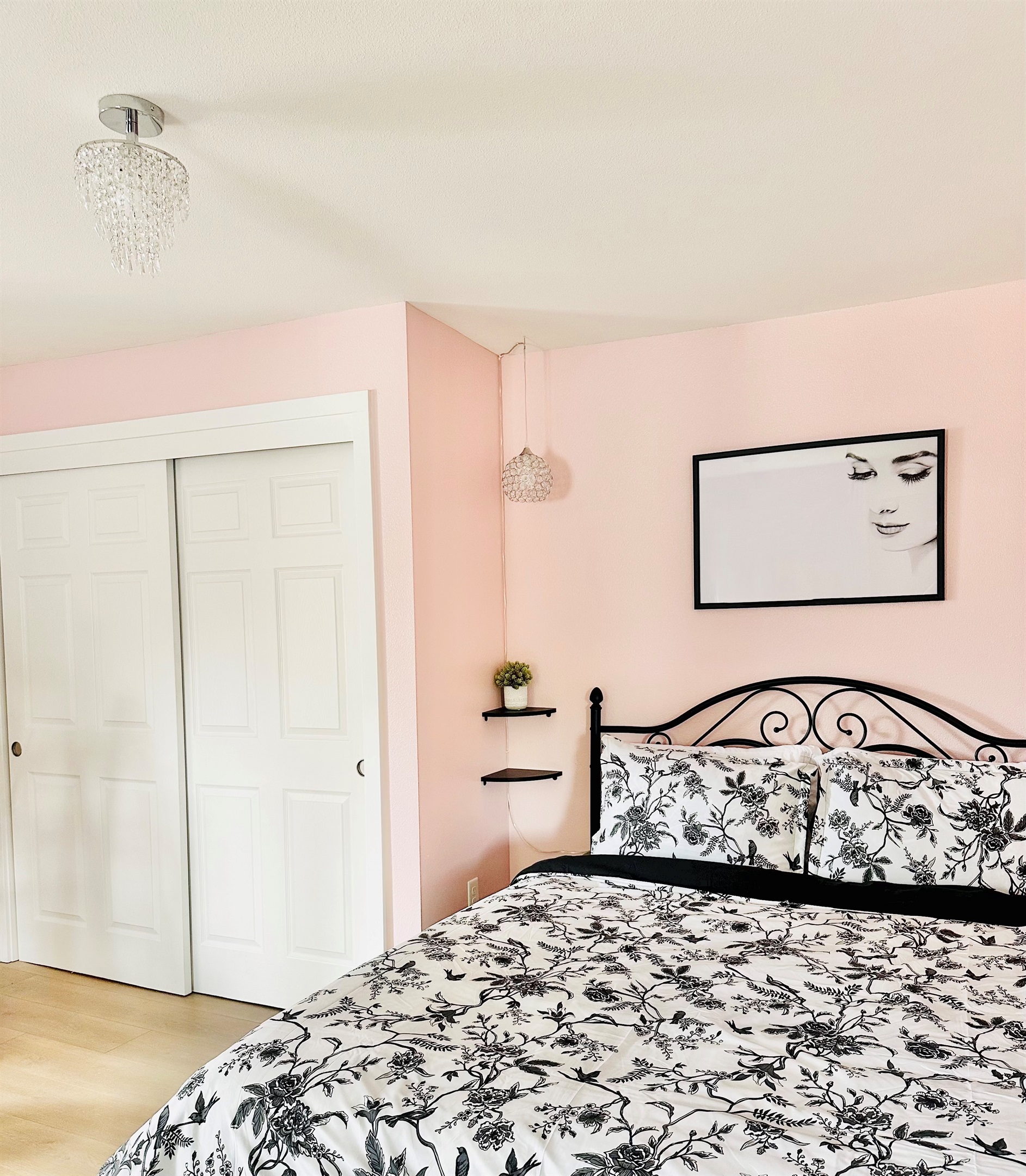 Audrey bed