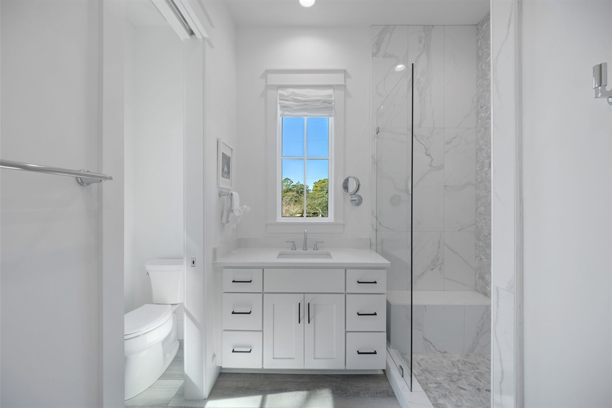 Ensuite bathoom with shower