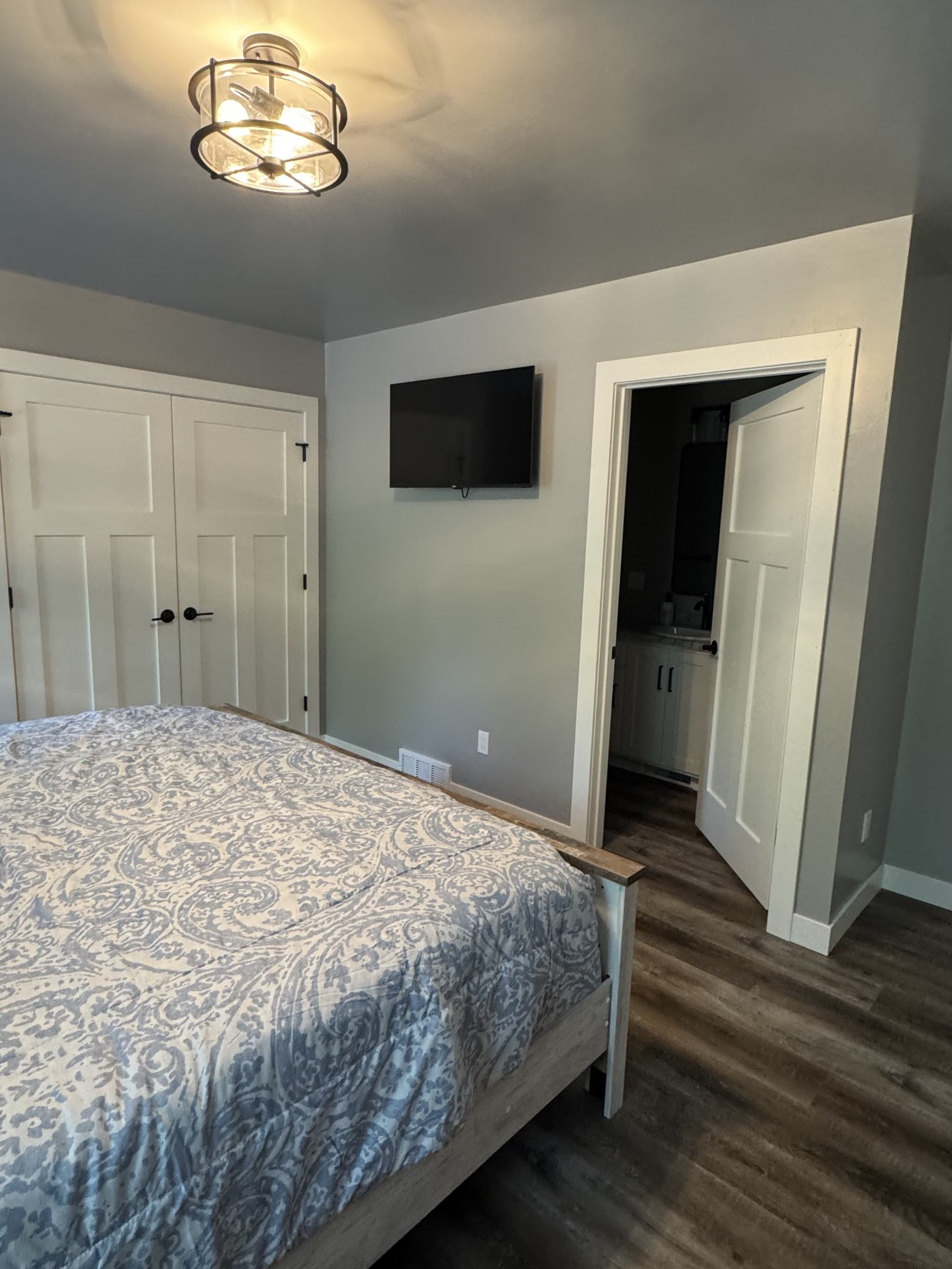Bedroom 3 with full bathroom 