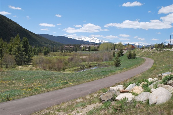 Bike/walking paths throughout Keystone and Summit County