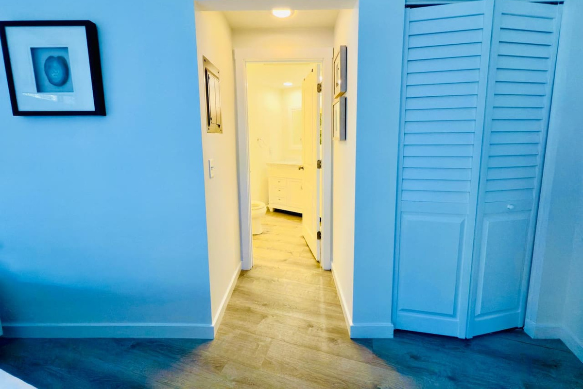 Hallway to the bathroom