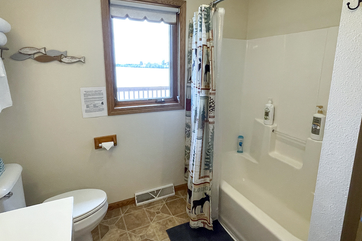 Bathroom - Shower/Tub Combo
