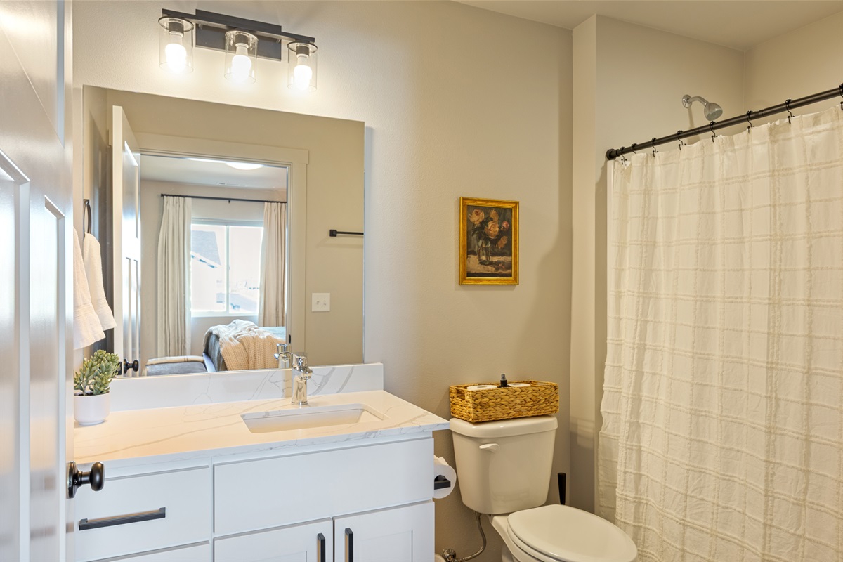 Handsoap | Extra Towels | Extra Toilet Paper | Room Freshener
