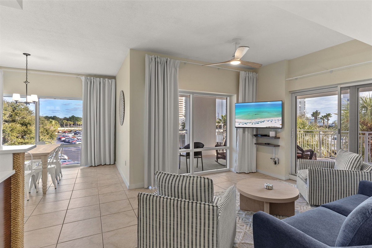 Large Space Luau 6131