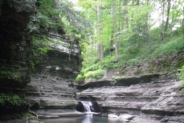 Breathtaking hiking along the rocks of Buttermilk Falls.	
	Buttermilk Falls by TheTurducken is licensed under CC BY 2.0.