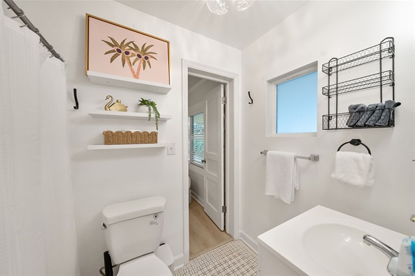 Bathroom #1, Jack and Jill