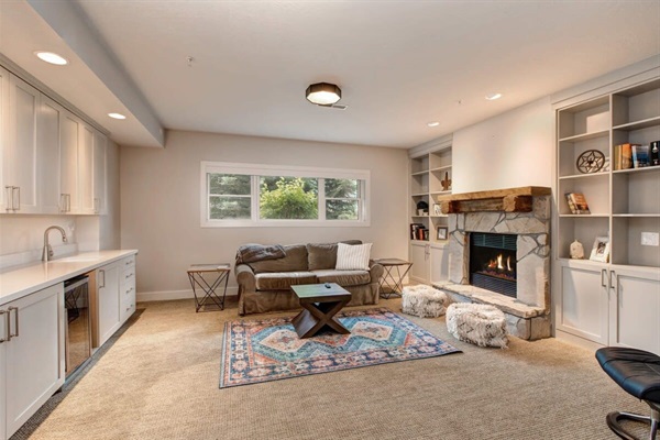 1st Floor Living Room