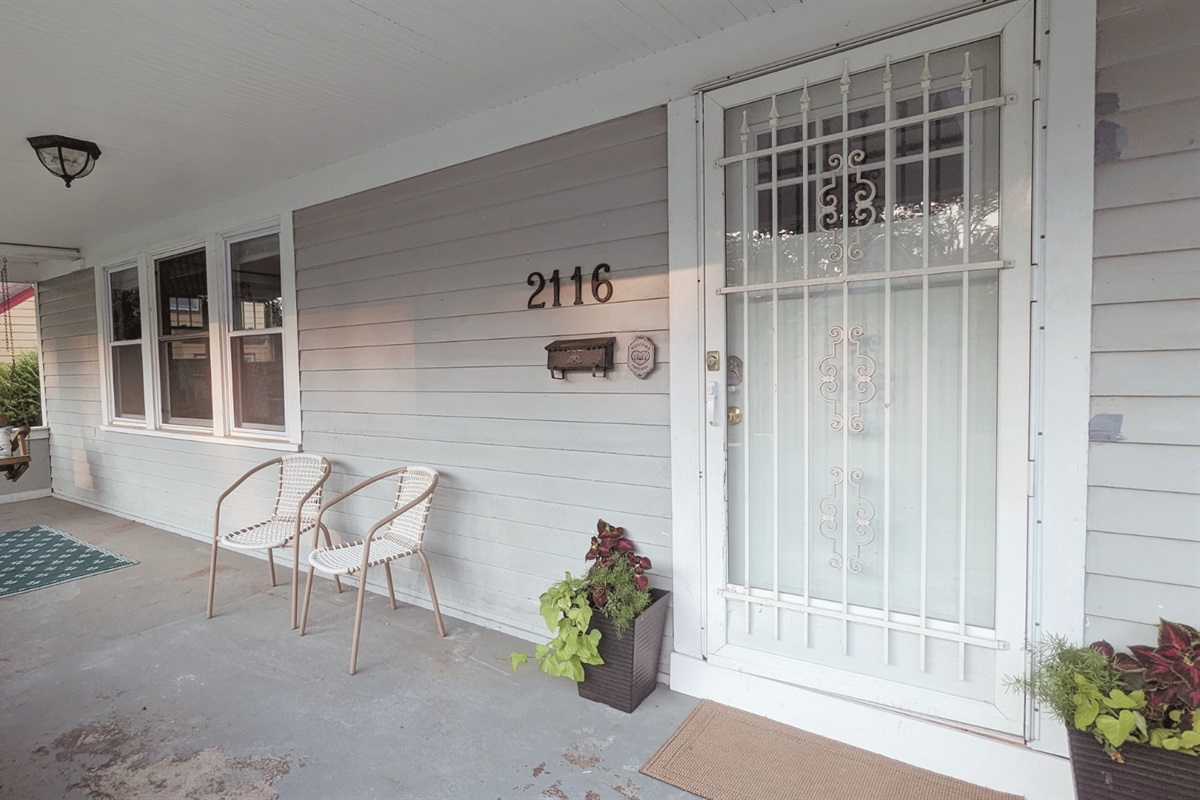 Cozy Outdoor Hangout