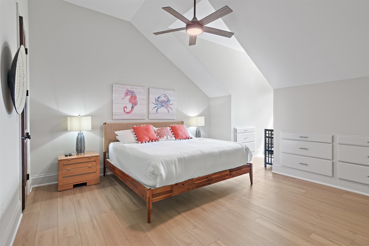 King Bedroom 1 with ensuite
