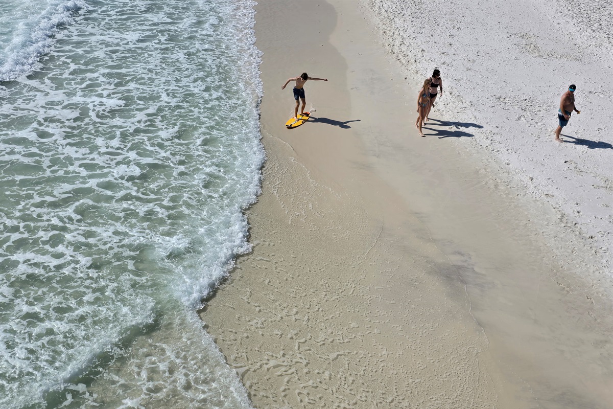 PLAY IN THE WAVES!