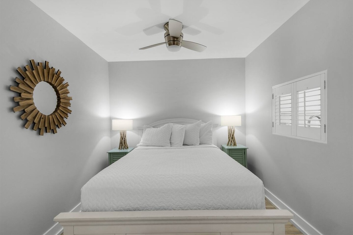 Master Bedroom-Queen Bed