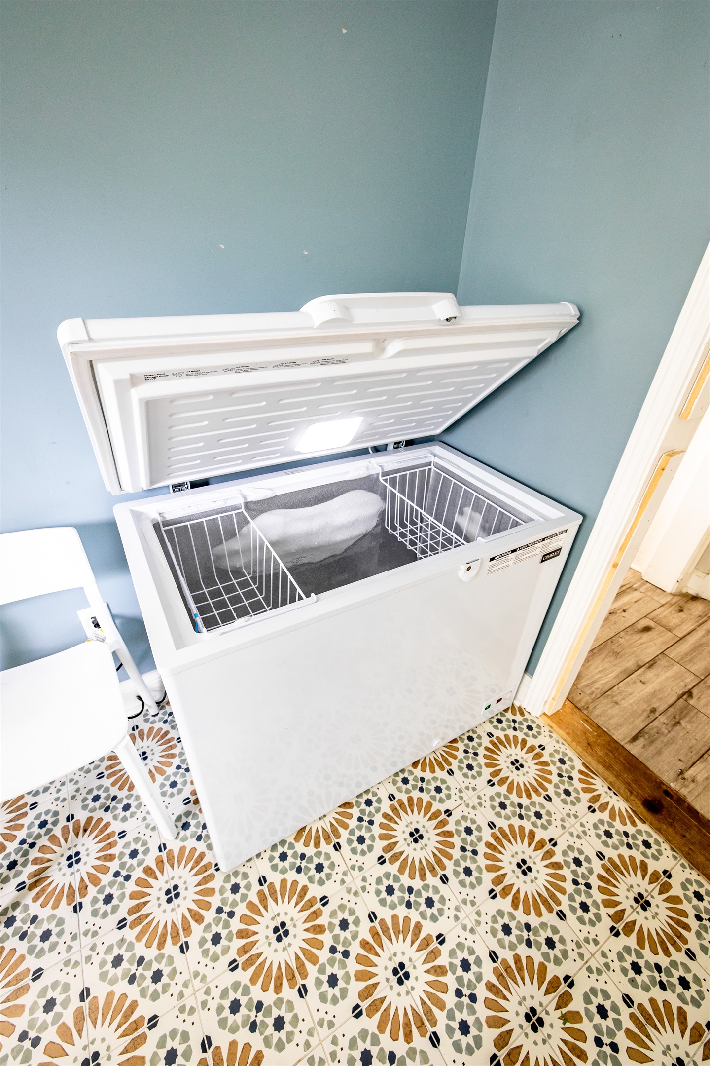 Deep freezer