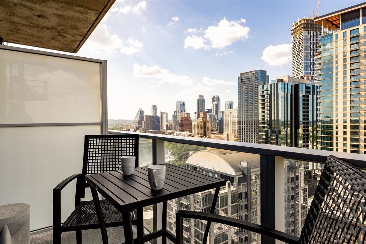 Outdoor patio, views of Downtown Austin and town lake