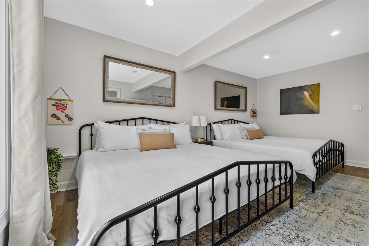 Harmony bedroom offers 2 King 'Heavenly Hybrid' mattresses..