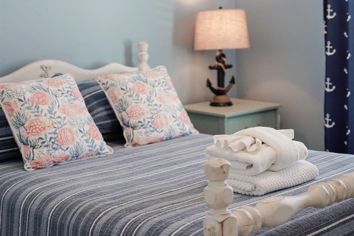 Bedroom 2: Full bed, comfortable linens & nightstand