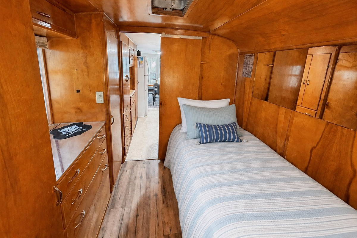 Twin bed