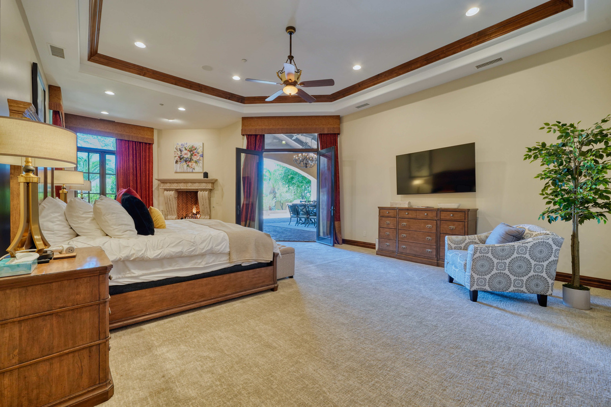 EPIC Sweetwater Estate | 5BR, Pool, Hot Tub & Casita — EPIC Sweetwater Estate | 5BR, Pool, Hot Tub & Casita, Scottsdale, Arizona — photo 49