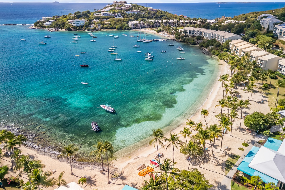 overview of Cowpet bay beach, restaurants and amenity center for rentals