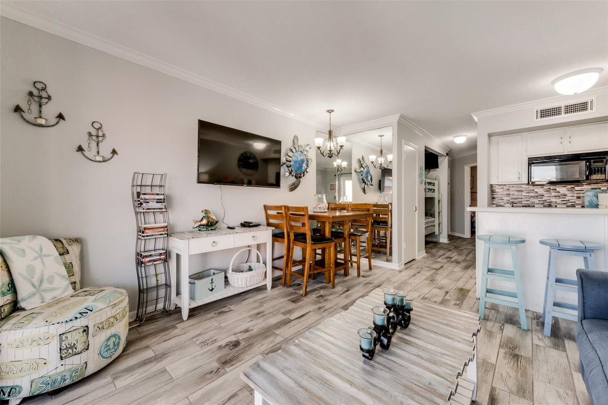 Spacious living/dining areas to visit, dine and unwind