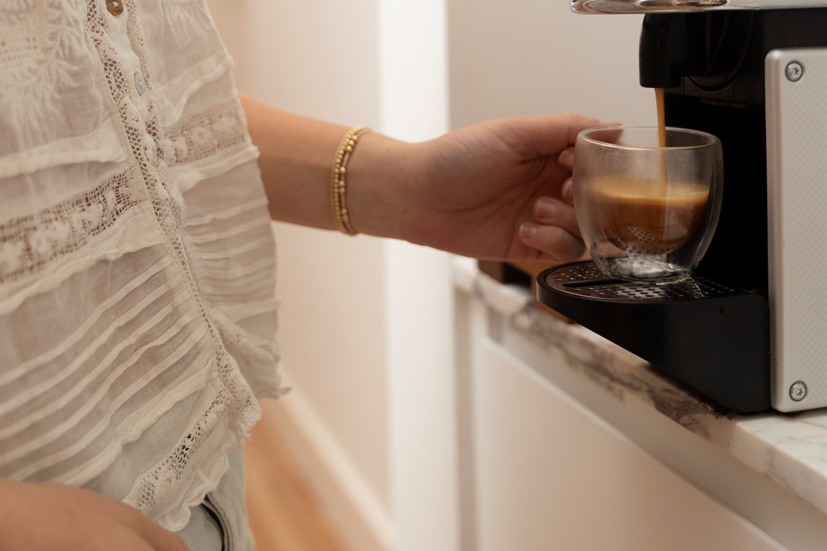 Kick back + unwind 🤍 Cozy living spaces for real downtime