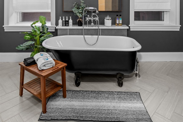 Soak your cares away in the large clawfoot tub!  Bath salts provided as well as relaxing spa body wash, shampoo, and conditioner.