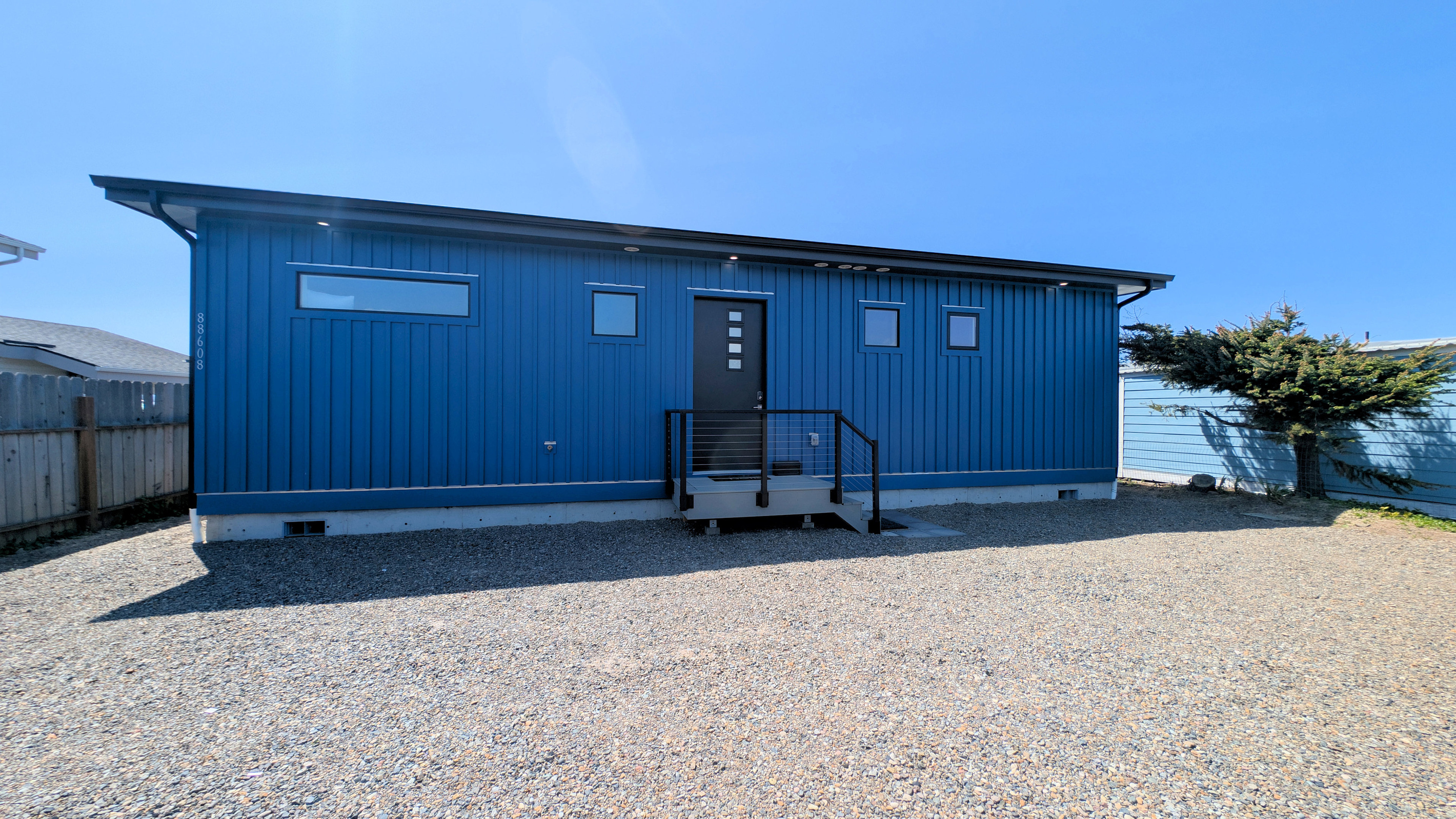 The house and parking