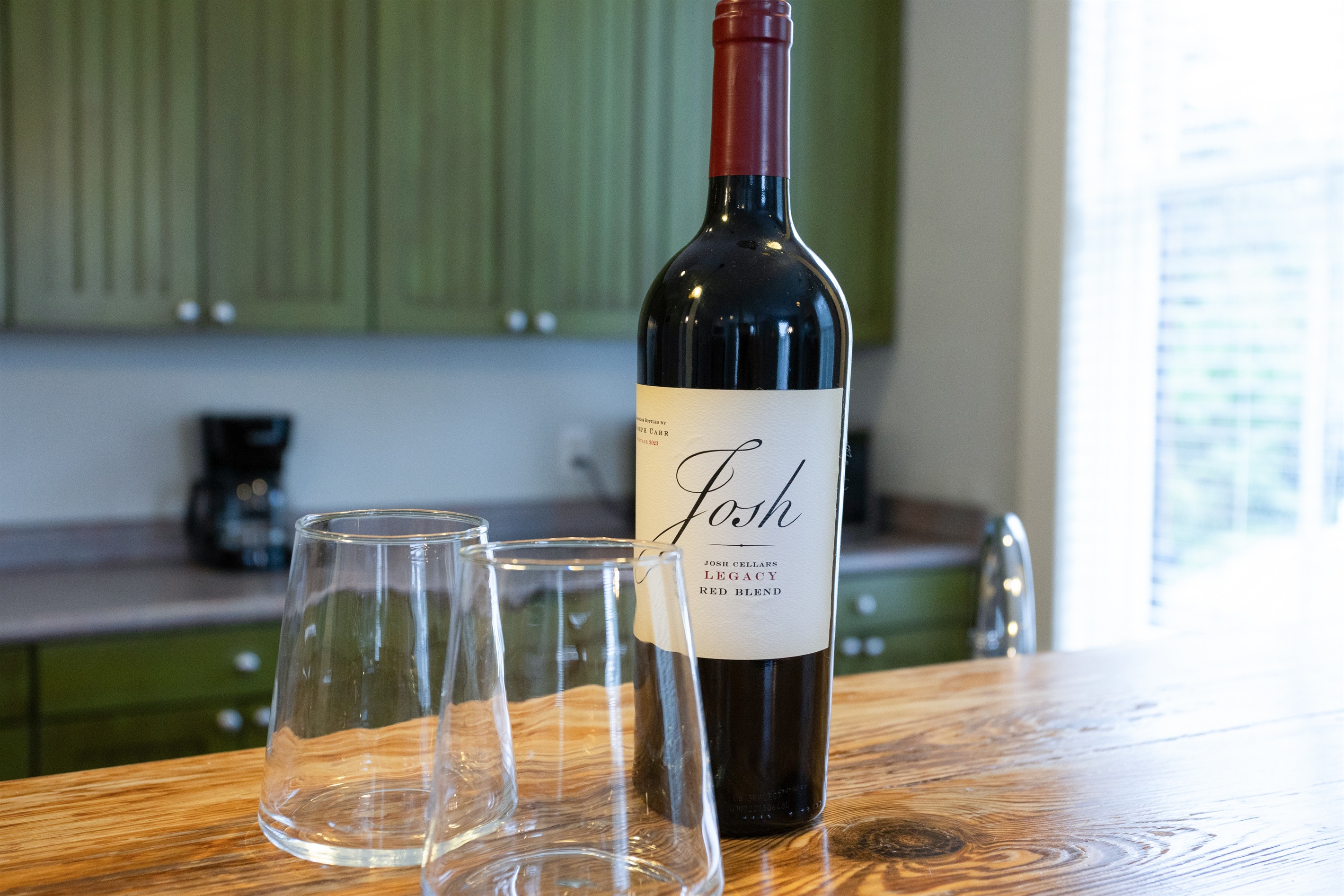 Pour a glass, sip, and relax—you’re on Savannah time.