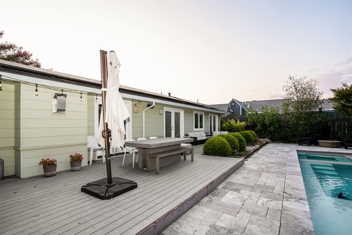 Outdoor dining area with seating for 6.