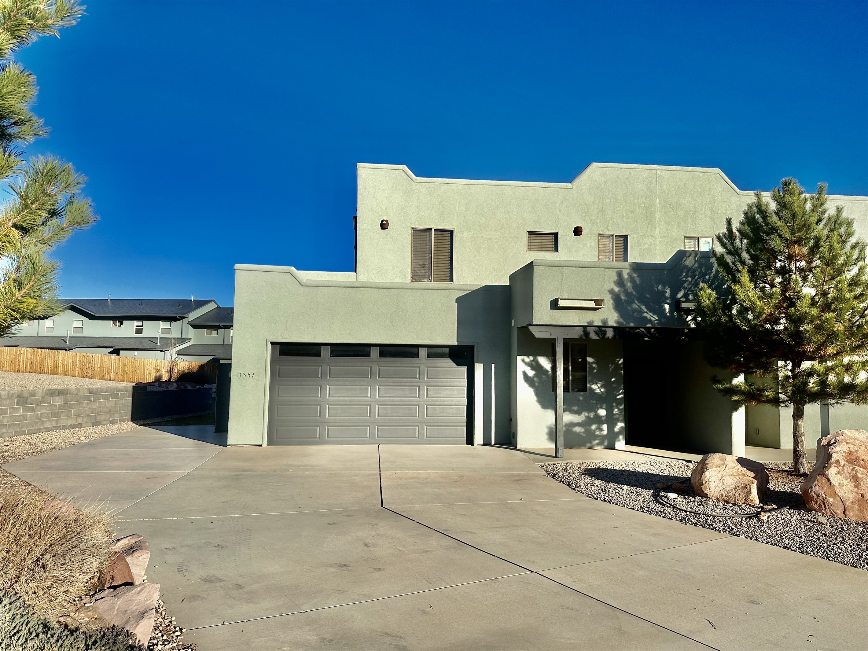 Side 3357 Home