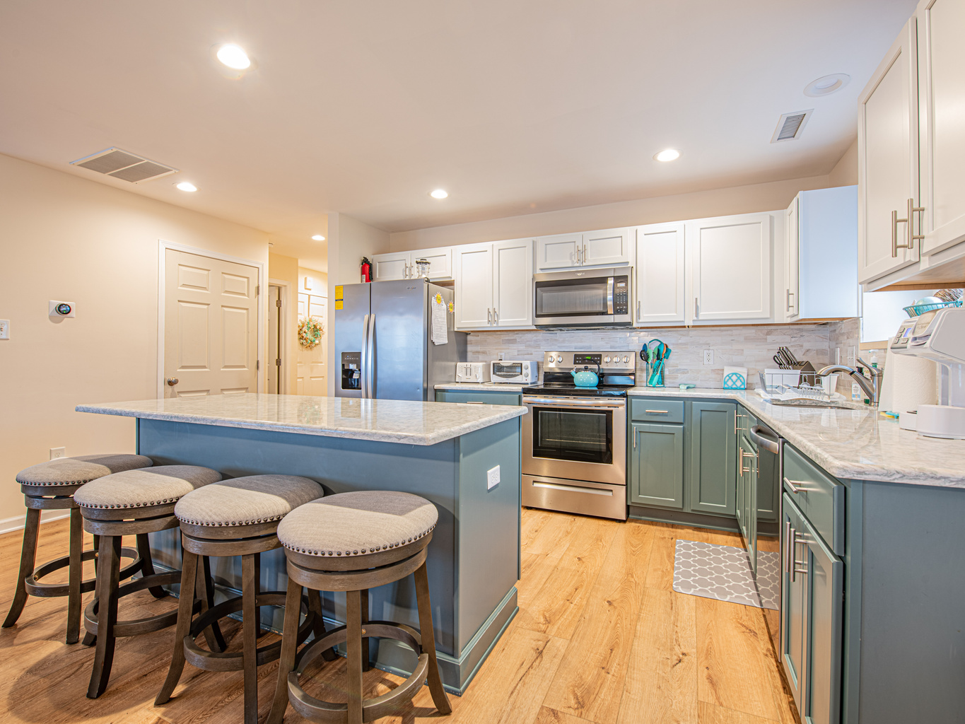Kitchen Island with Barstool Seating