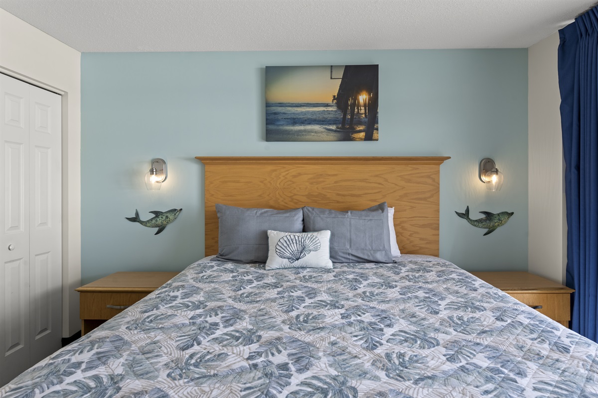 King Bed in Main Bedroom