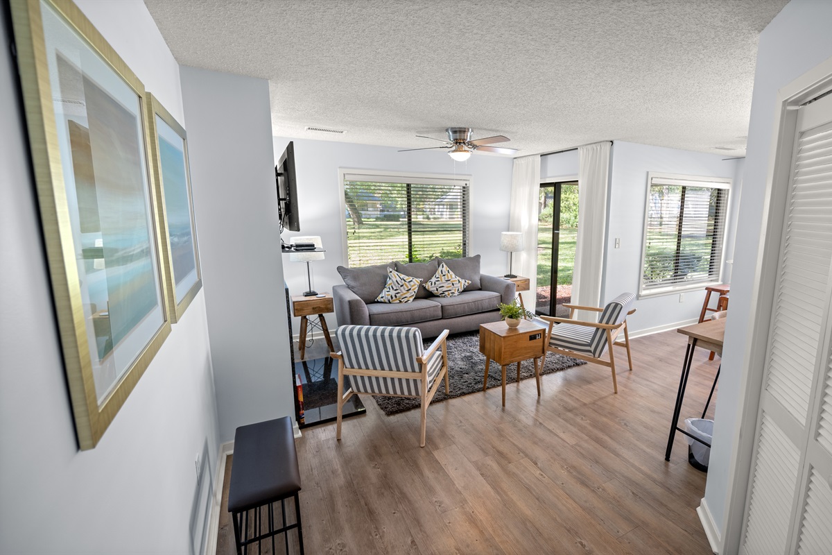Cozy living room with Fireplace and access to back patio