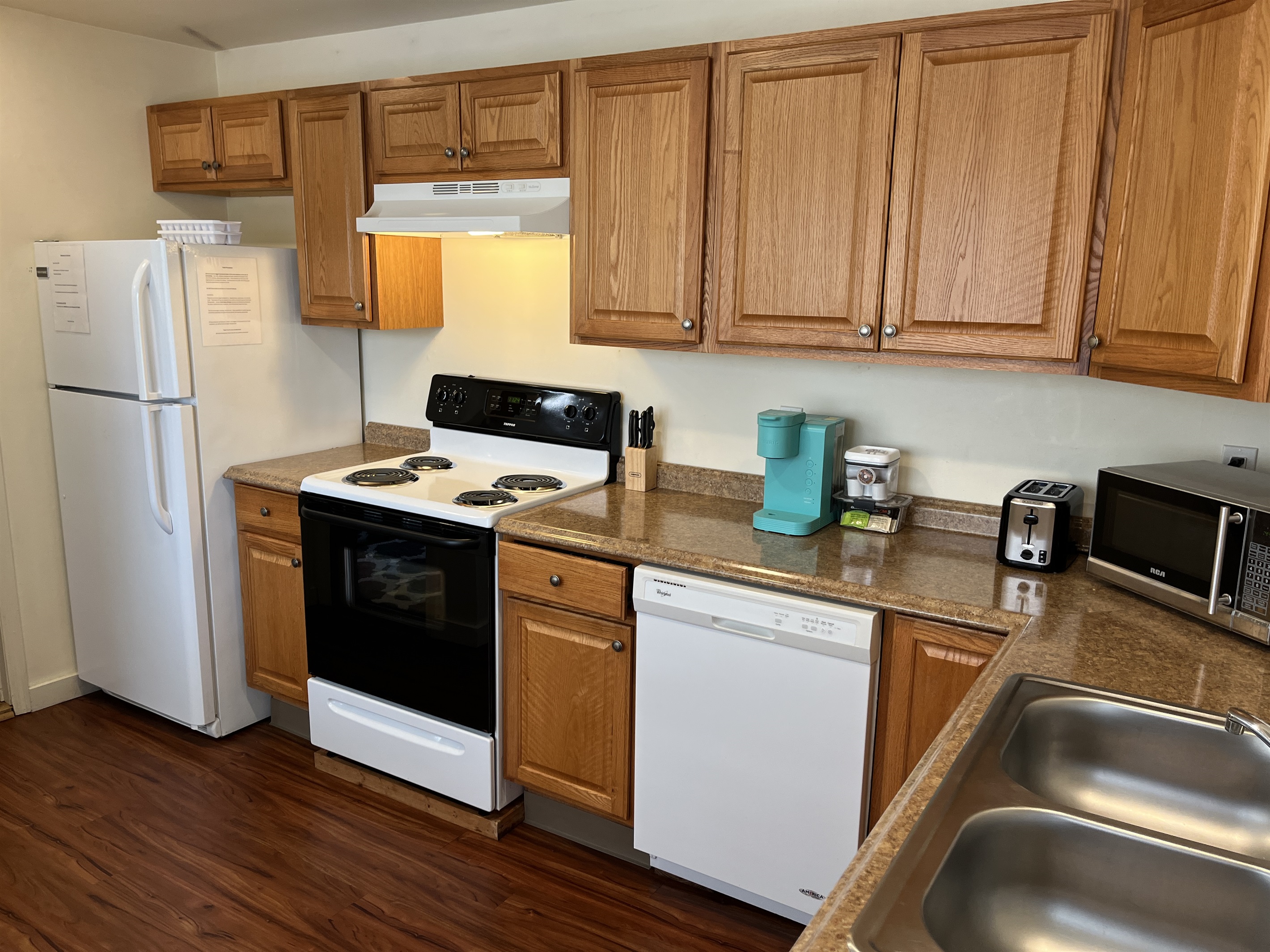 Kitchen with dishwasher