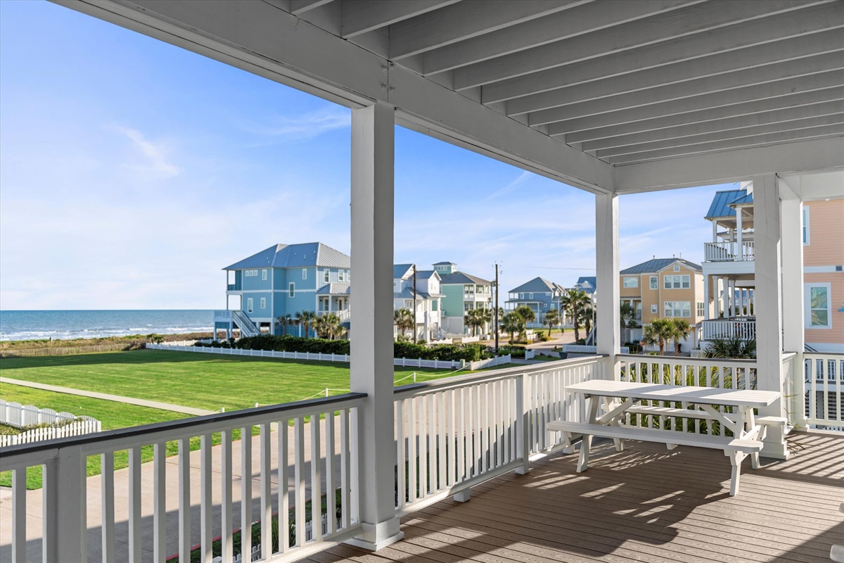 c6367b83deed452098b54c9e61db3703 Large | Beachhouse | Texas | TX | Vacation Homes | Galveston | Crystal Beach | Kokomo | Breezy Days | Beachfront Elegance | Sunrise Serenity | Southern Sands Property Management, LLC