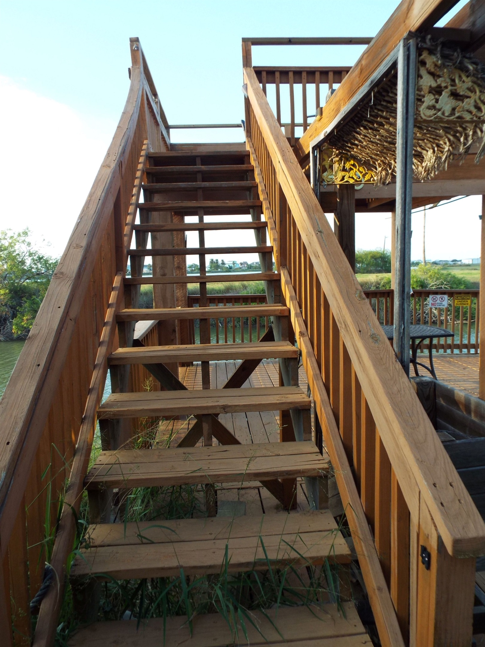STairs to the upper deck
