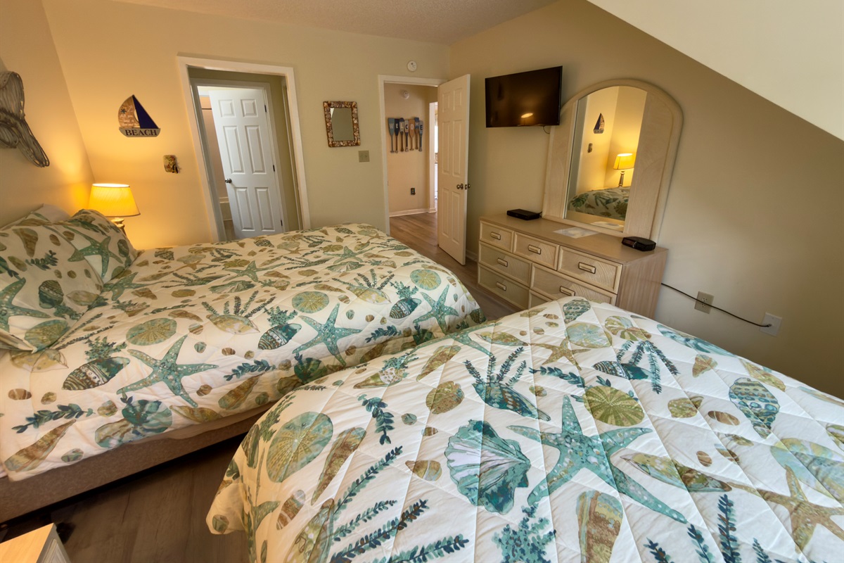 2nd Bedroom with 2 Queen beds
