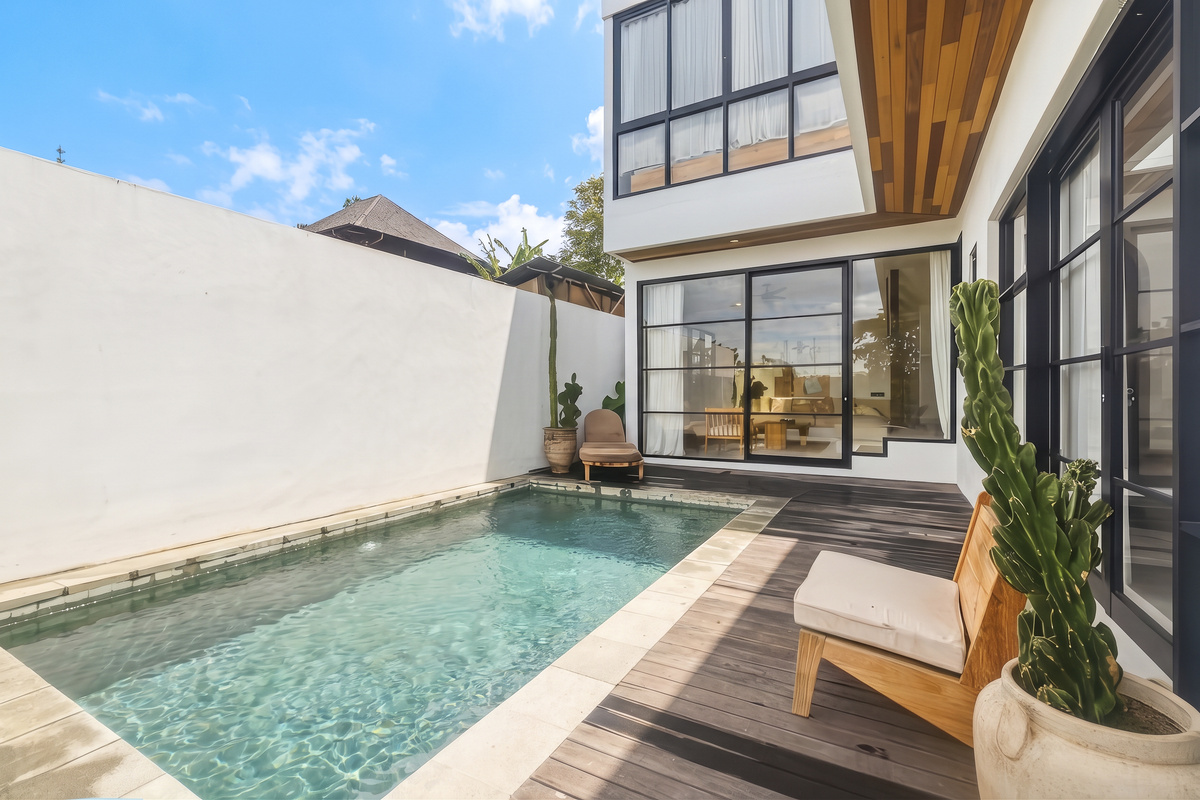 Pool area