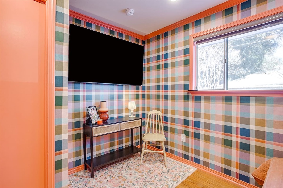 BR1- 60" TV in alcove