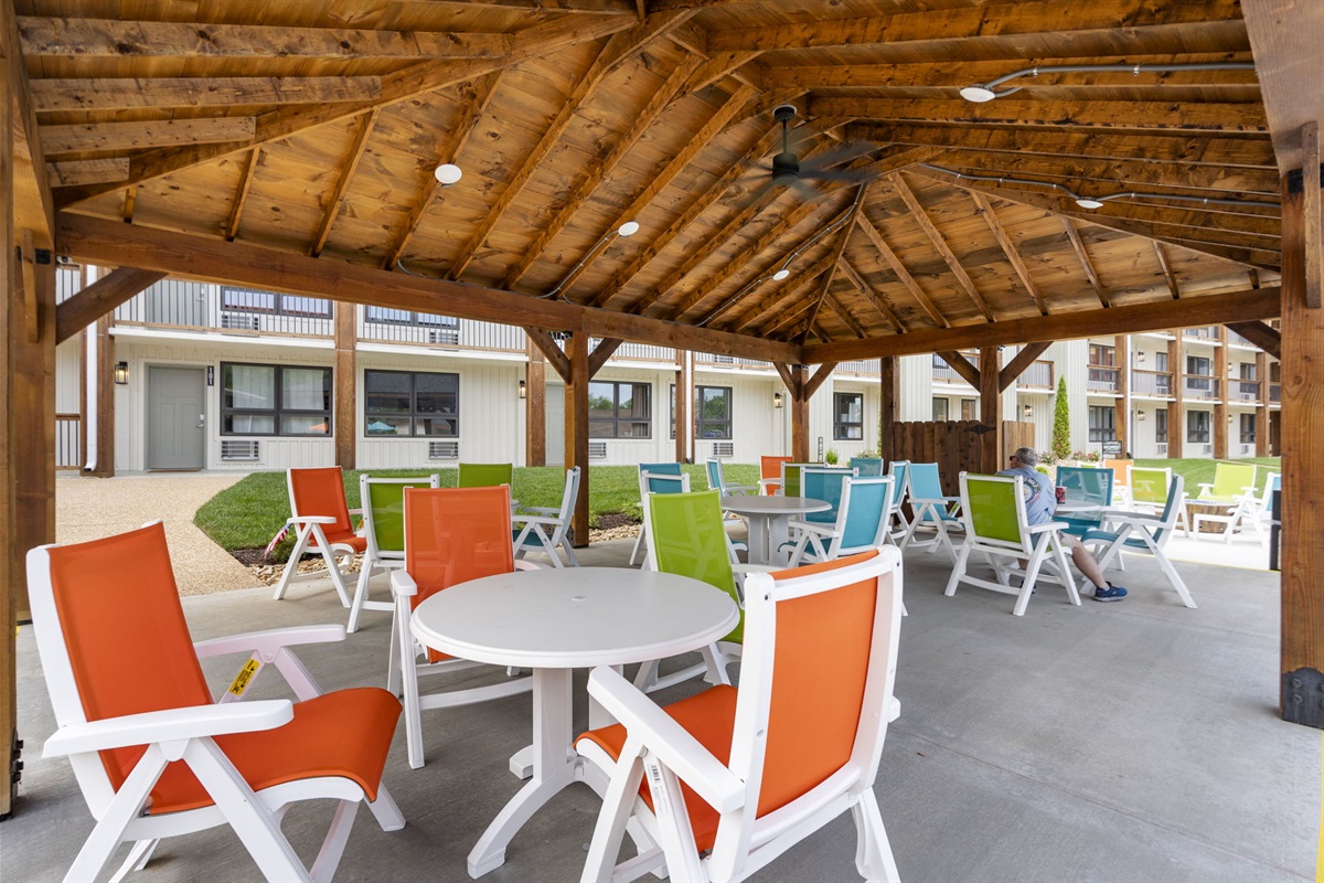 Beautiful outdoor dining by the pool!