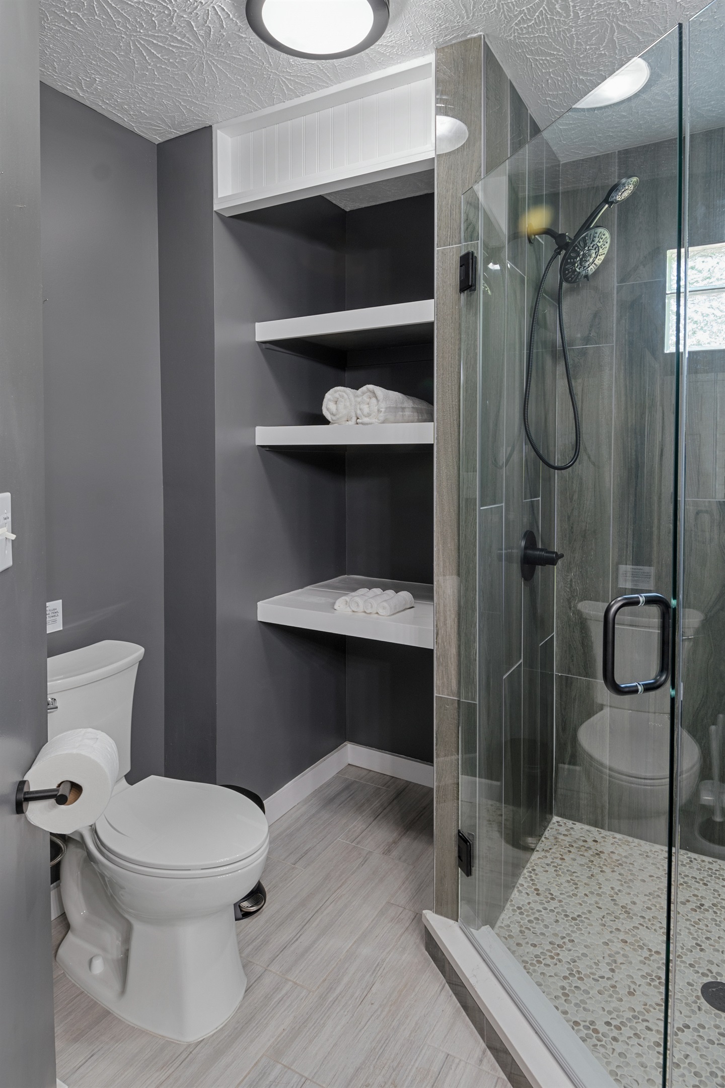 Spa vibes, stocked and ready From the rainfall shower to the neatly rolled towels, every detail in this bathroom is designed to refresh, relax, and reset. 🚿🧖‍♀️🧺