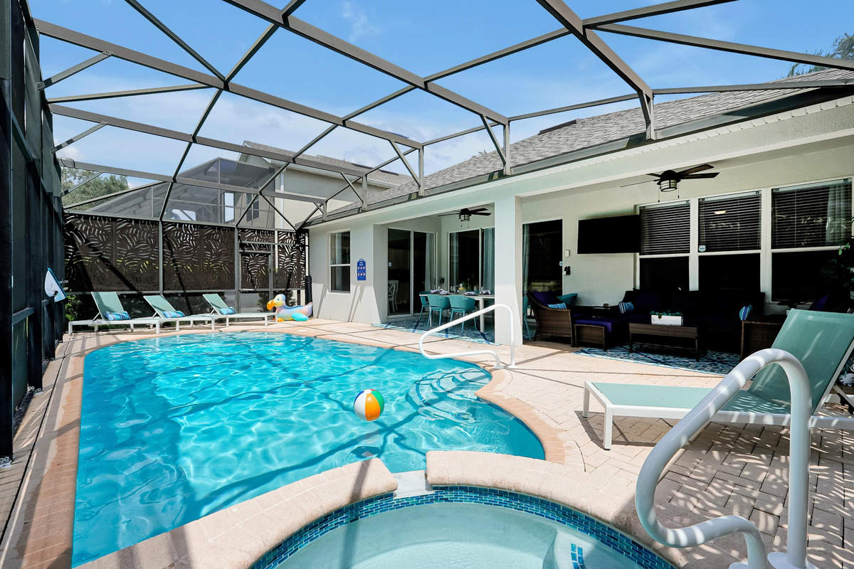 Privacy screened Pool and Spa