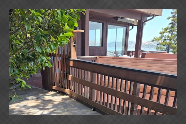 Accessible From Street (no steps)