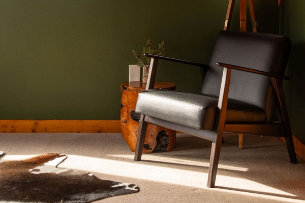 Loft- Enjoy a book or a coffee while watching the world go by.